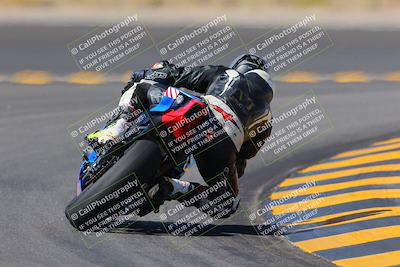 media/Oct-08-2022-SoCal Trackdays (Sat) [[1fc3beec89]]/Turn 11 Backside (1145am)/